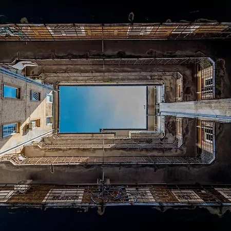Art Deco By The Opera 아파트